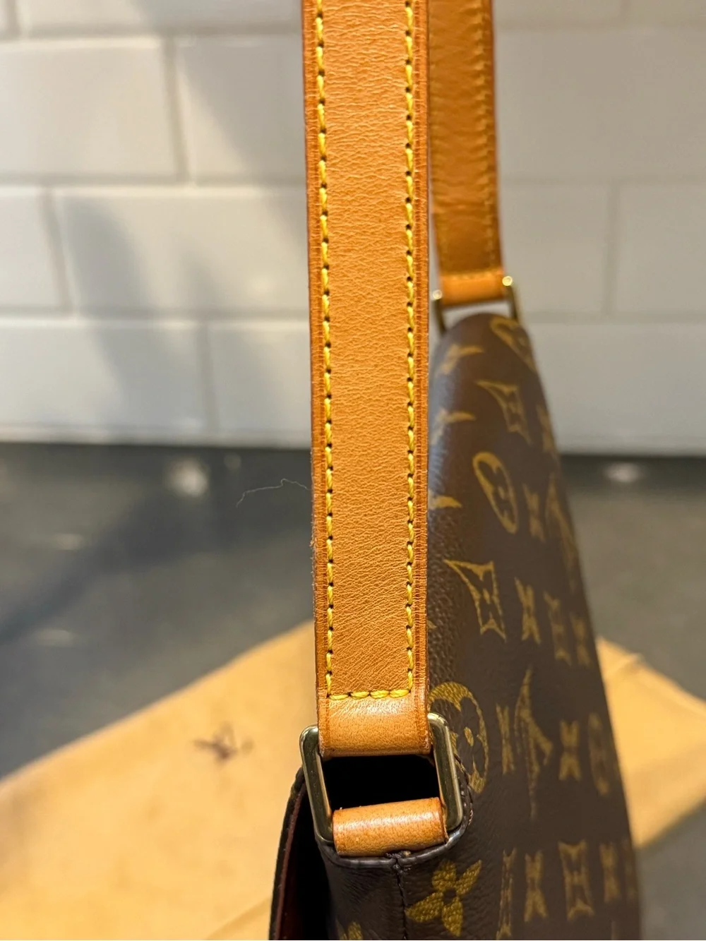 Louis Vuitton very minor